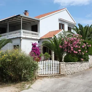Apartment Misic, Ždrelac