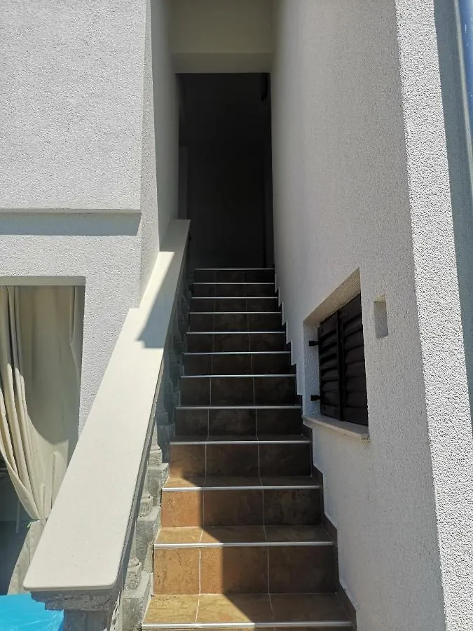 Apartment Apartmani Pilon Zdrelac Croatia